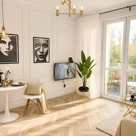 Apartment Old Town Heart - Metro Raclawicka Warschau